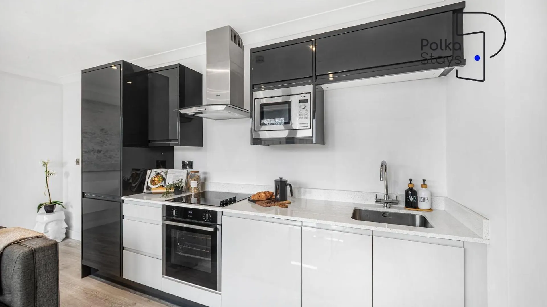 The Stables, Chester - Luxury Apartments By Polkastays