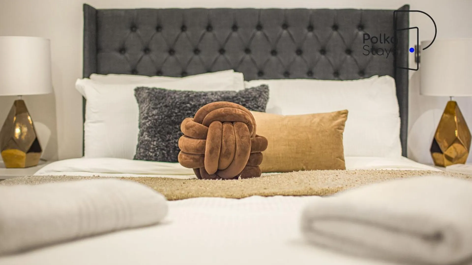 The Stables, Chester - Luxury Apartments By Polkastays