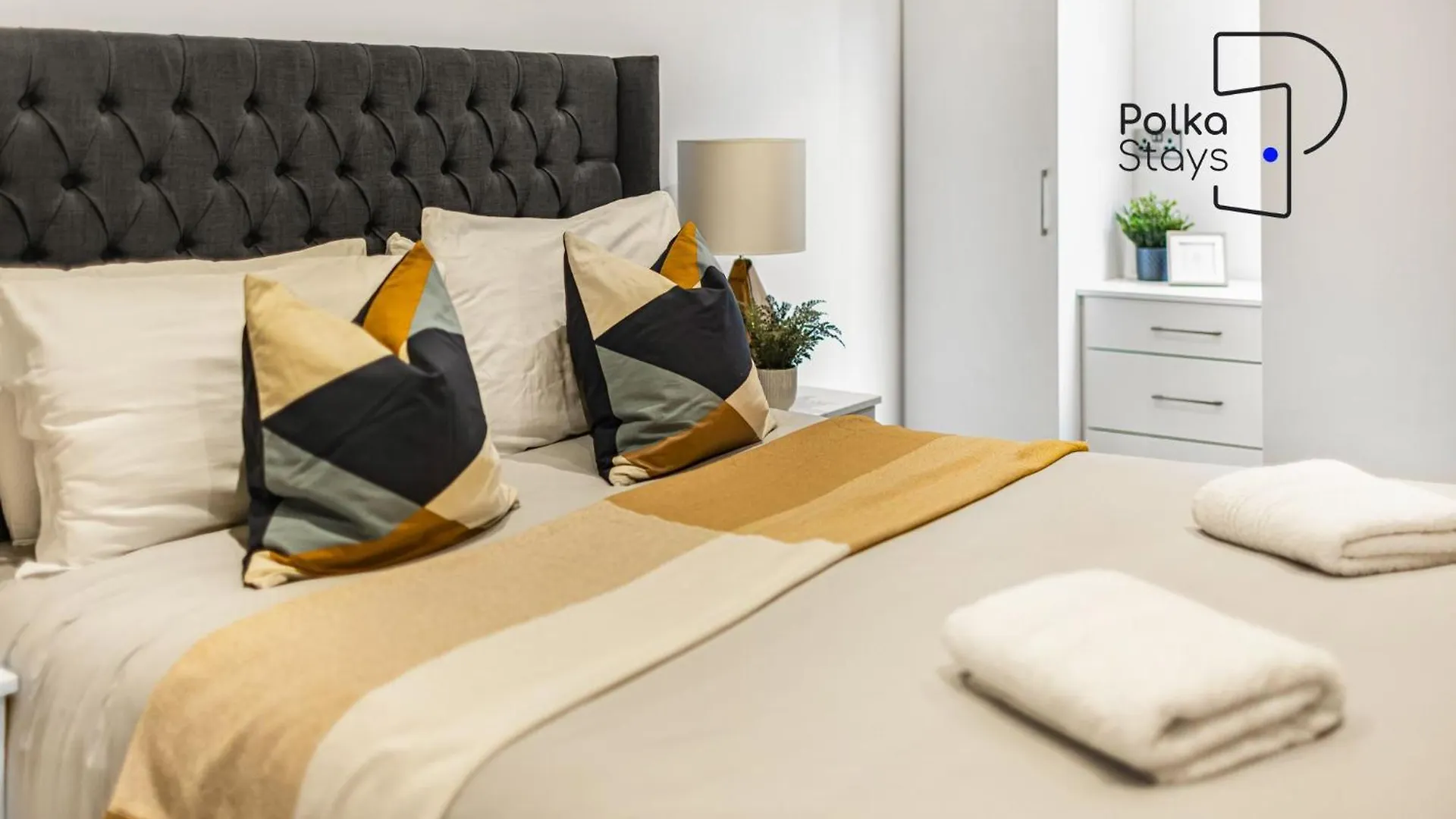 The Stables, Chester - Luxury Apartments By Polkastays