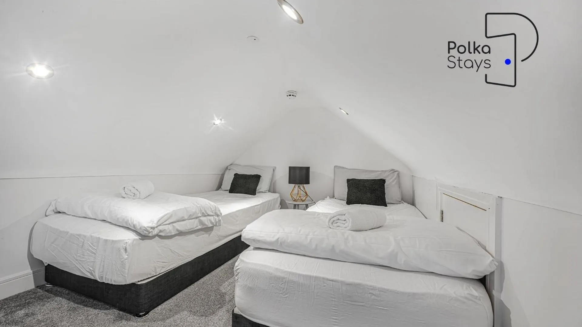 The Stables, Chester - Luxury Apartments By Polkastays