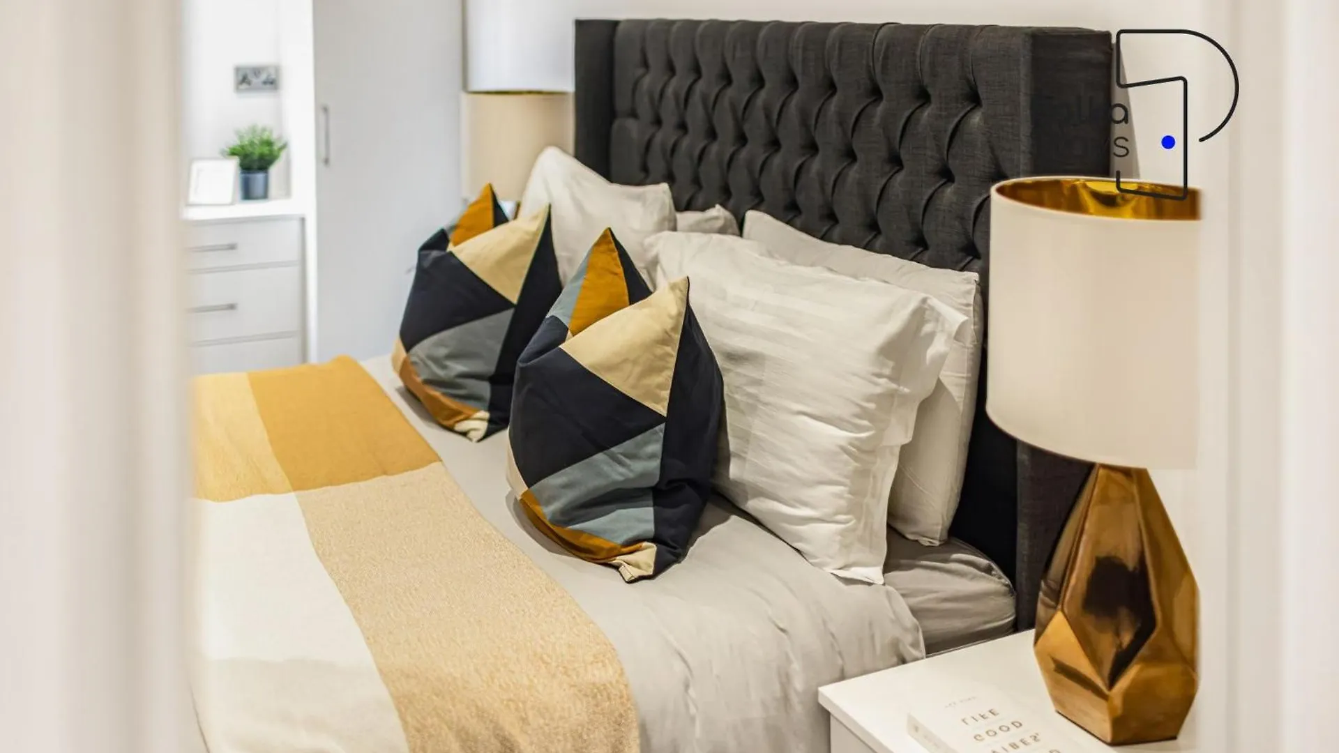 The Stables, Chester - Luxury Apartments By Polkastays 0*,