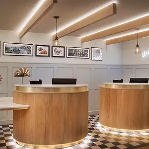 Leonardo Hotel