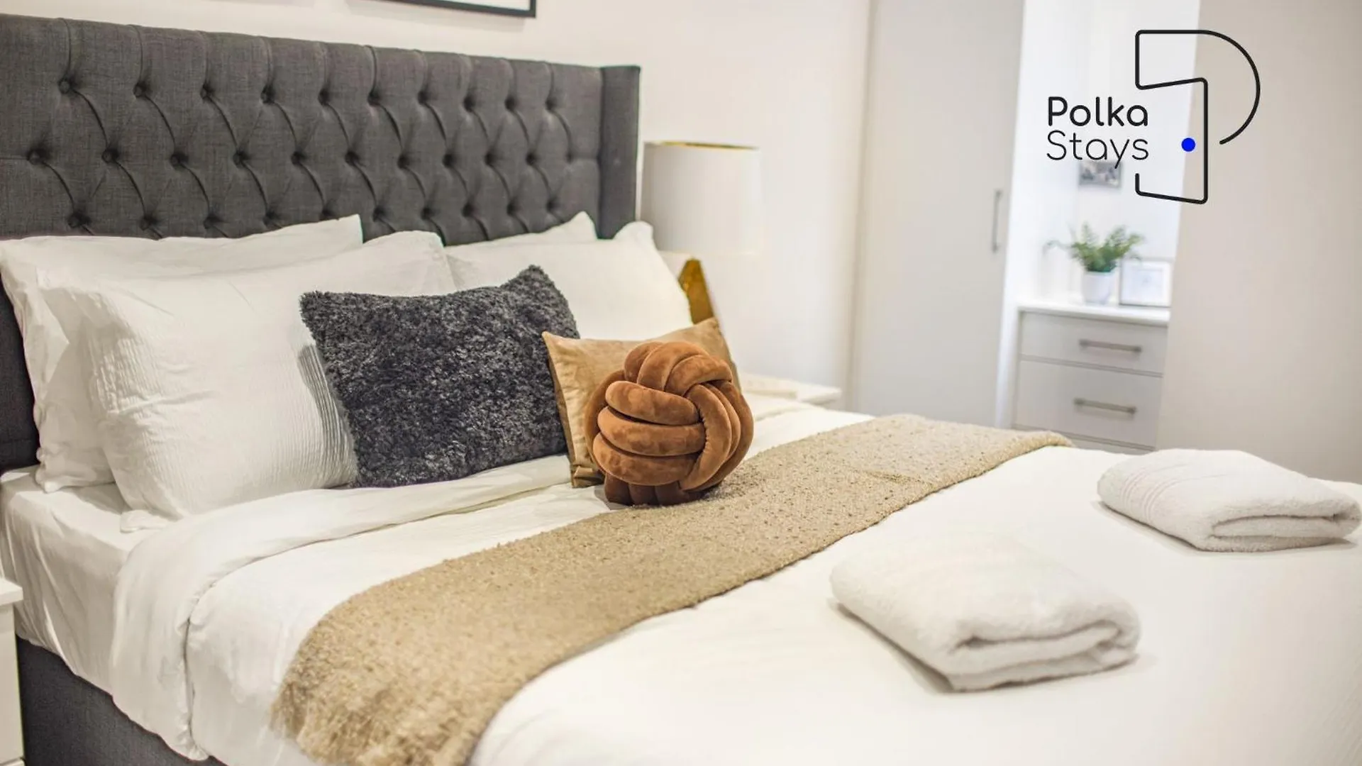 The Stables, Chester - Luxury Apartments By Polkastays